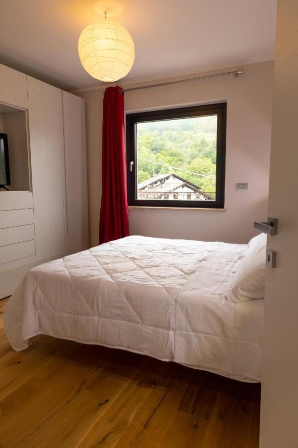Apartament La Rose Du Prevot Fénis Zewnętrze zdjęcie