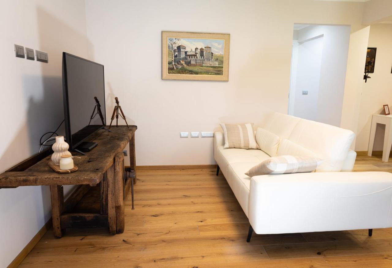 Apartament La Rose Du Prevot Fénis Zewnętrze zdjęcie