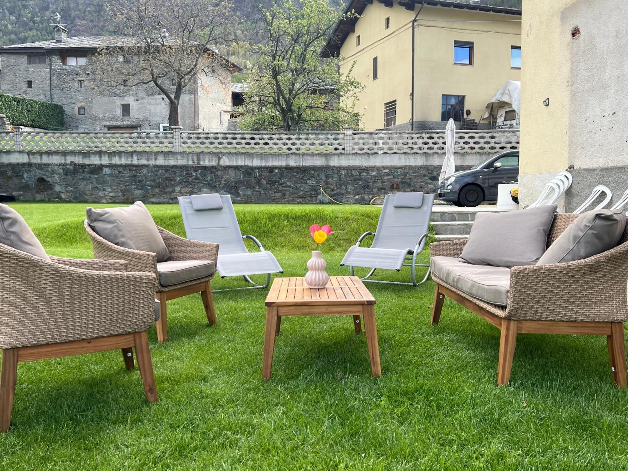 Apartament La Rose Du Prevot Fénis Zewnętrze zdjęcie